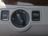 2006 Volkswagen Passat 3.6 4Motion Sedan Controls