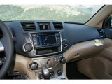 2013 Toyota Highlander SE 4WD Dashboard