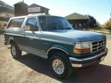 1996 Ford Bronco XLT 4x4 Front 3/4 View