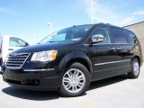 2009 Brilliant Black Crystal Pearl Chrysler Town & Country Limited #7149268