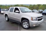 2007 Chevrolet Avalanche LT 4WD Front 3/4 View