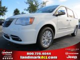 2013 Chrysler Town & Country Touring - L