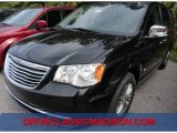 2013 Brilliant Black Crystal Pearl Chrysler Town & Country Touring - L #71634085