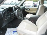 2007 Chevrolet TrailBlazer LS 4x4 Light Cashmere/Ebony Interior