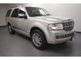 2007 Lincoln Navigator Ultimate Front 3/4 View