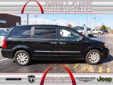 2012 Chrysler Town & Country Touring - L