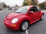 2008 Volkswagen New Beetle SE Coupe Front 3/4 View