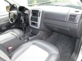 2005 Mercury Mountaineer V6 AWD Dashboard