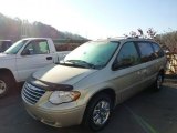 2005 Linen Gold Metallic Chrysler Town & Country Limited #72766473