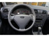 2004 Volvo V40  Steering Wheel
