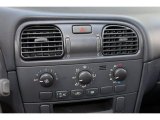 2004 Volvo V40  Controls