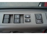 2005 Nissan Titan LE Crew Cab 4x4 Controls