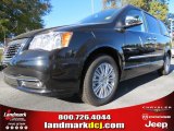 2013 Brilliant Black Crystal Pearl Chrysler Town & Country Touring - L #72991647