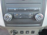 2011 Nissan Frontier SV Crew Cab 4x4 Controls