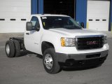 2013 GMC Sierra 3500HD Regular Cab Chassis Front 3/4 View