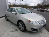 Lincoln MKS 2009 Data, Info and Specs