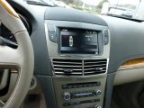 2010 Lincoln MKT AWD Controls