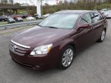 2005 Toyota Avalon XLS Front 3/4 View