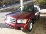 2004 Nissan Pathfinder SE 4x4 Front 3/4 View