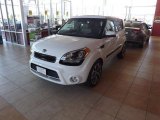 Clear White Kia Soul in 2013