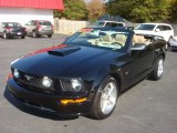 Black Ford Mustang in 2007