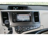 2013 Toyota Sienna LE AWD Controls