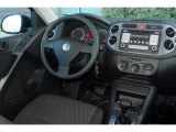 2009 Volkswagen Tiguan S Dashboard