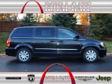 2013 Brilliant Black Crystal Pearl Chrysler Town & Country Touring #73484534