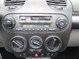 2003 Volkswagen New Beetle GLS Convertible Audio System