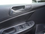 2010 Volkswagen Passat Komfort Sedan Controls