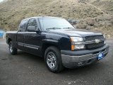 2005 Chevrolet Silverado 1500 LS Extended Cab Front 3/4 View