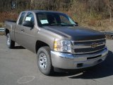 2013 Chevrolet Silverado 1500 LS Extended Cab 4x4 Front 3/4 View