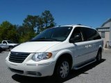 2005 Stone White Chrysler Town & Country Limited #7353991