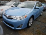 2012 Toyota Camry Hybrid XLE Front 3/4 View