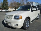 2006 Ford Expedition Limited 4x4 Front 3/4 View