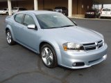 2013 Dodge Avenger SXT V6 Front 3/4 View