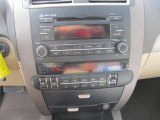 2009 Kia Borrego EX V6 4x4 Controls