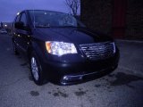 2013 Brilliant Black Crystal Pearl Chrysler Town & Country Touring #73989708