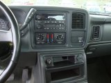 2005 Chevrolet Silverado 2500HD LS Extended Cab Controls