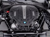 2013 BMW 6 Series 650i Coupe 4.4 Liter DI TwinPower Turbocharged DOHC 32-Valve VVT V8 Engine