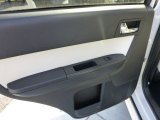 2009 Mercury Mariner VOGA Package 4WD Door Panel