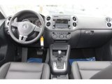 2013 Volkswagen Tiguan SE 4Motion Dashboard