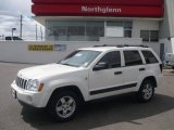 2005 Stone White Jeep Grand Cherokee Laredo 4x4 #7391965