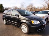 2013 Chrysler Town & Country Limited Front 3/4 View