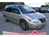 2005 Chrysler Town & Country LX