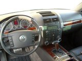 2004 Volkswagen Touareg V8 Dashboard