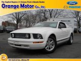 2006 Performance White Ford Mustang V6 Deluxe Coupe #74368960