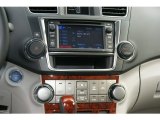 2013 Toyota Highlander Hybrid Limited 4WD Controls