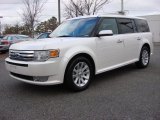 2011 Ford Flex SEL Front 3/4 View