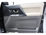 2005 Mitsubishi Montero Limited 4x4 Door Panel